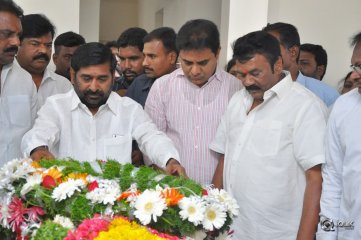 Celebs Pay Condolences to C Narayana Reddy